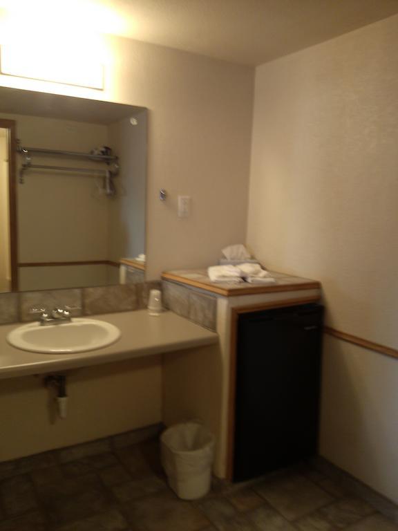 High Chaparral Inn Rocky Ford ห้อง รูปภาพ